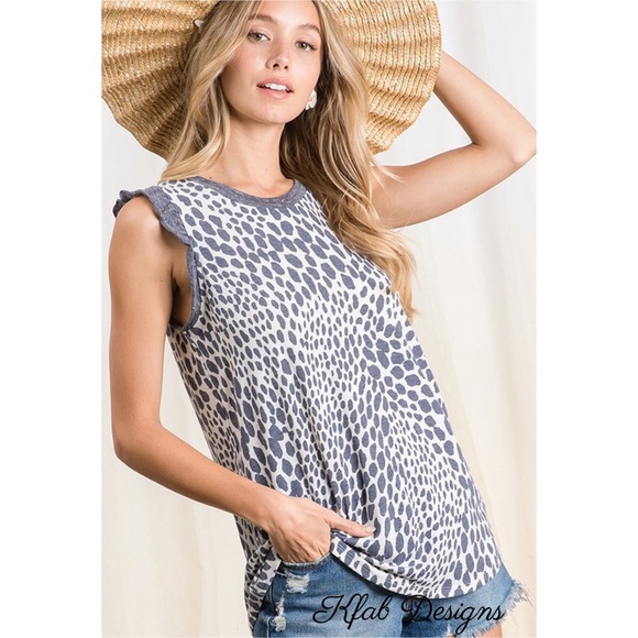 ❤️LAST! Ruffled Contrast Knit Animal Print Top! - Picture 7 of 11